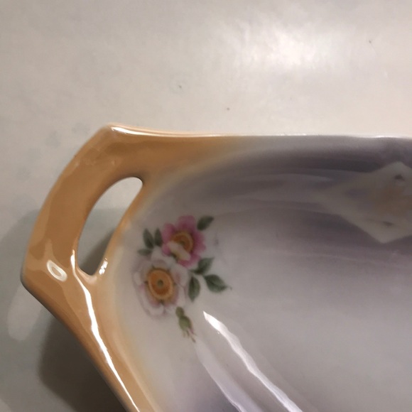 Vintage Porcelain two handled serving dish - Picture 8 of 8